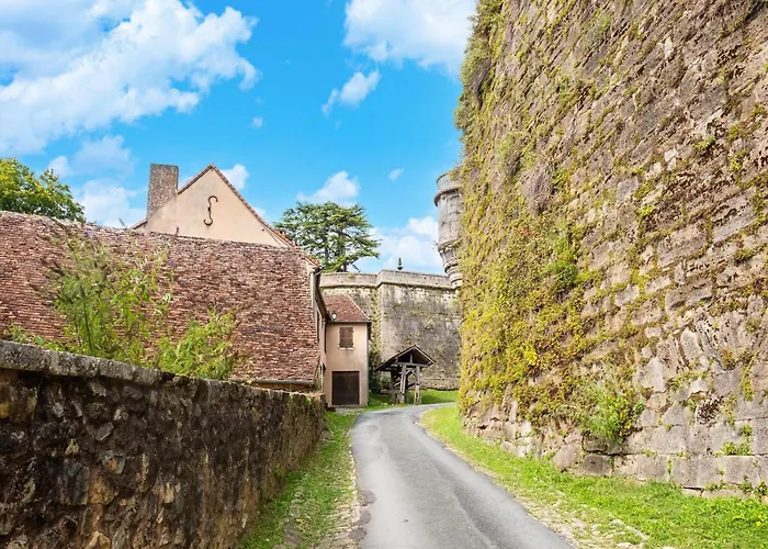 Charming With Private Pool 度假居 Hautefort