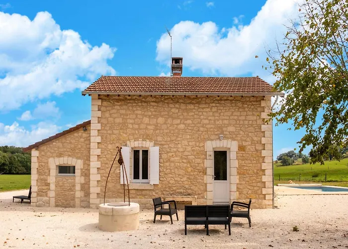 度假居 Charming With Private Pool Hautefort